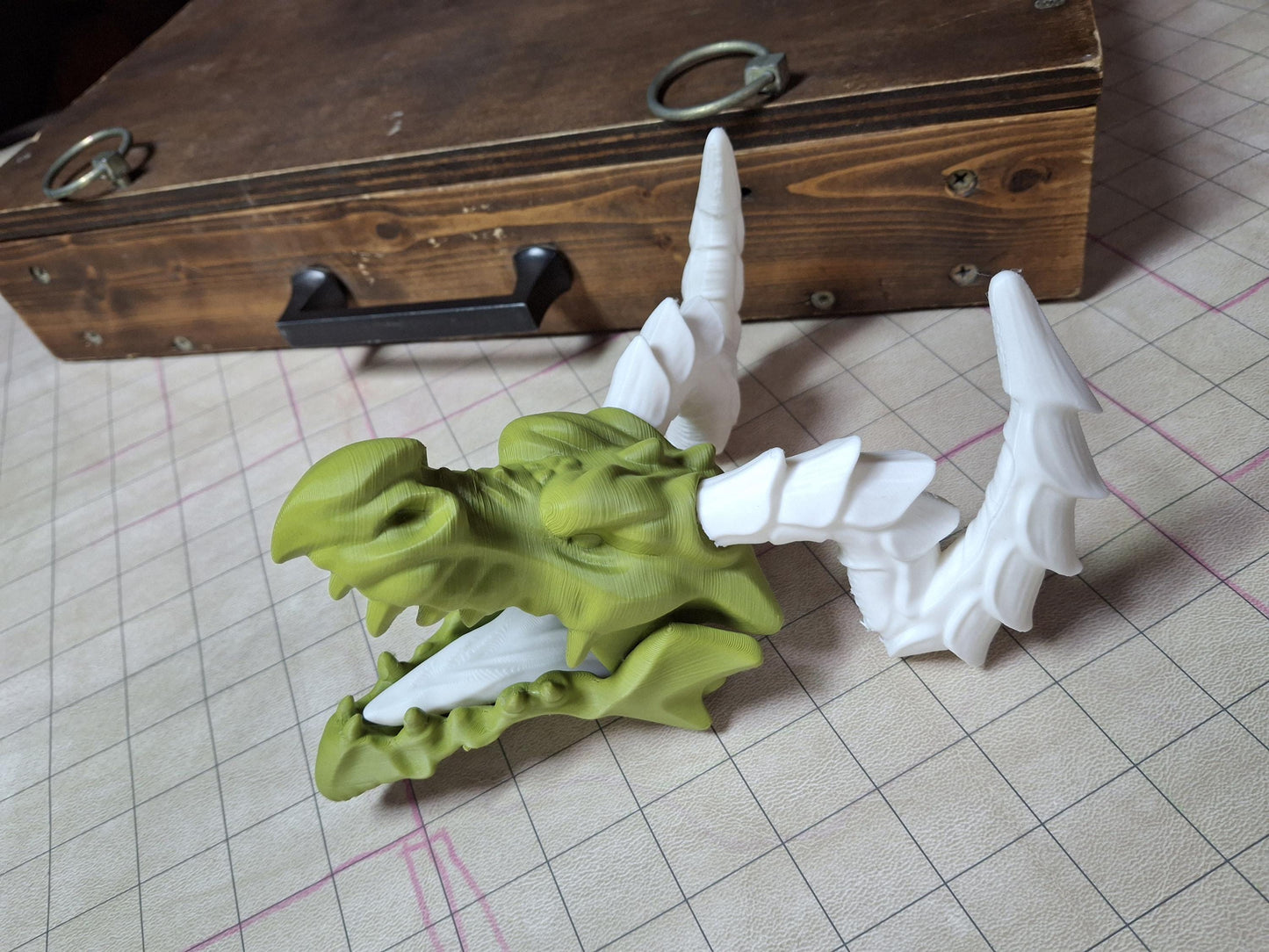 Dragon Puppet | 3D Printed Dragon | Customizable Horns | 2 Sets of Horns | Tame your Dragon | Puppet